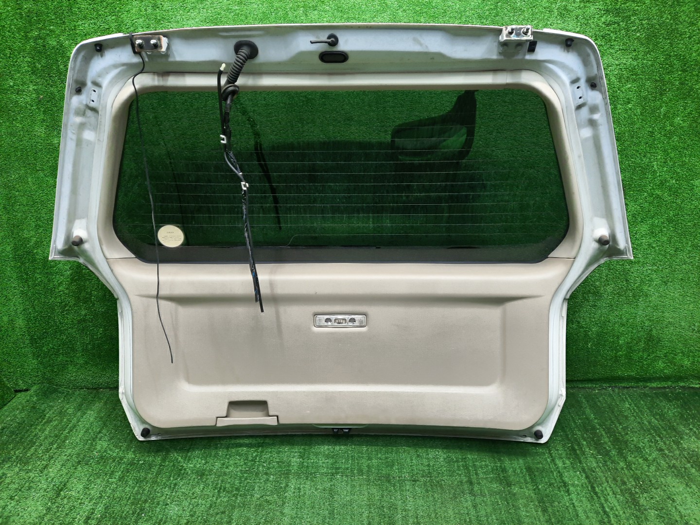  MITSUBISHI SPACE WAGON, CHARIOT GRANDIS, CHARIOT N94W, N84W, N96W, N86W 2810 3 ракурс