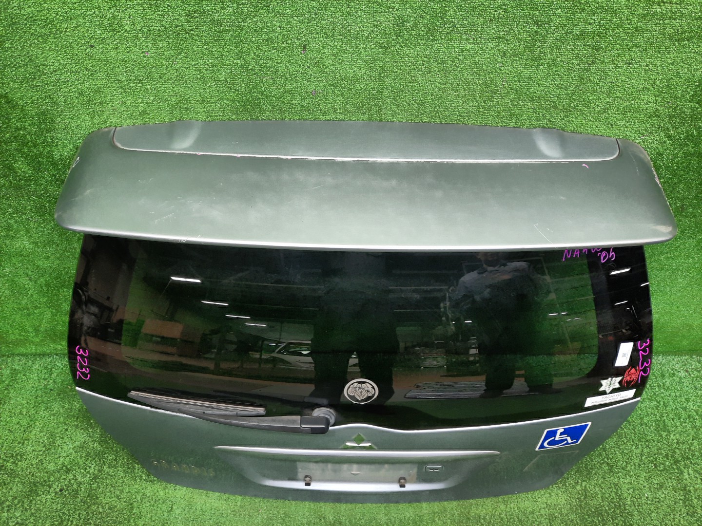 MITSUBISHI GRANDIS NA4W 3232 2 ракурс MITSUBISHI GRANDIS NA4W 3232 2 ракурс