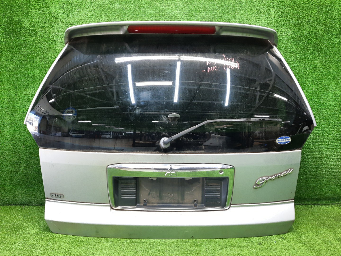 MITSUBISHI SPACE WAGON, CHARIOT GRANDIS, CHARIOT N94W, N84W, N96W, N86W 3518 1 ракурс MITSUBISHI SPACE WAGON, CHARIOT GRANDIS, CHARIOT N94W, N84W, N96W, N86W 3518 1 ракурс