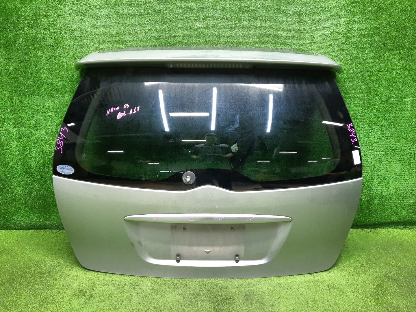 MITSUBISHI GRANDIS NA4W 3843 1 ракурс MITSUBISHI GRANDIS NA4W 3843 1 ракурс