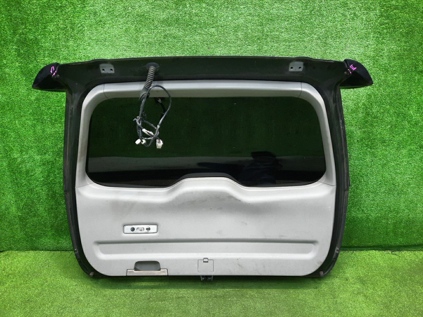 MITSUBISHI GRANDIS NA4W 3874 3 ракурс MITSUBISHI GRANDIS NA4W 3874 3 ракурс