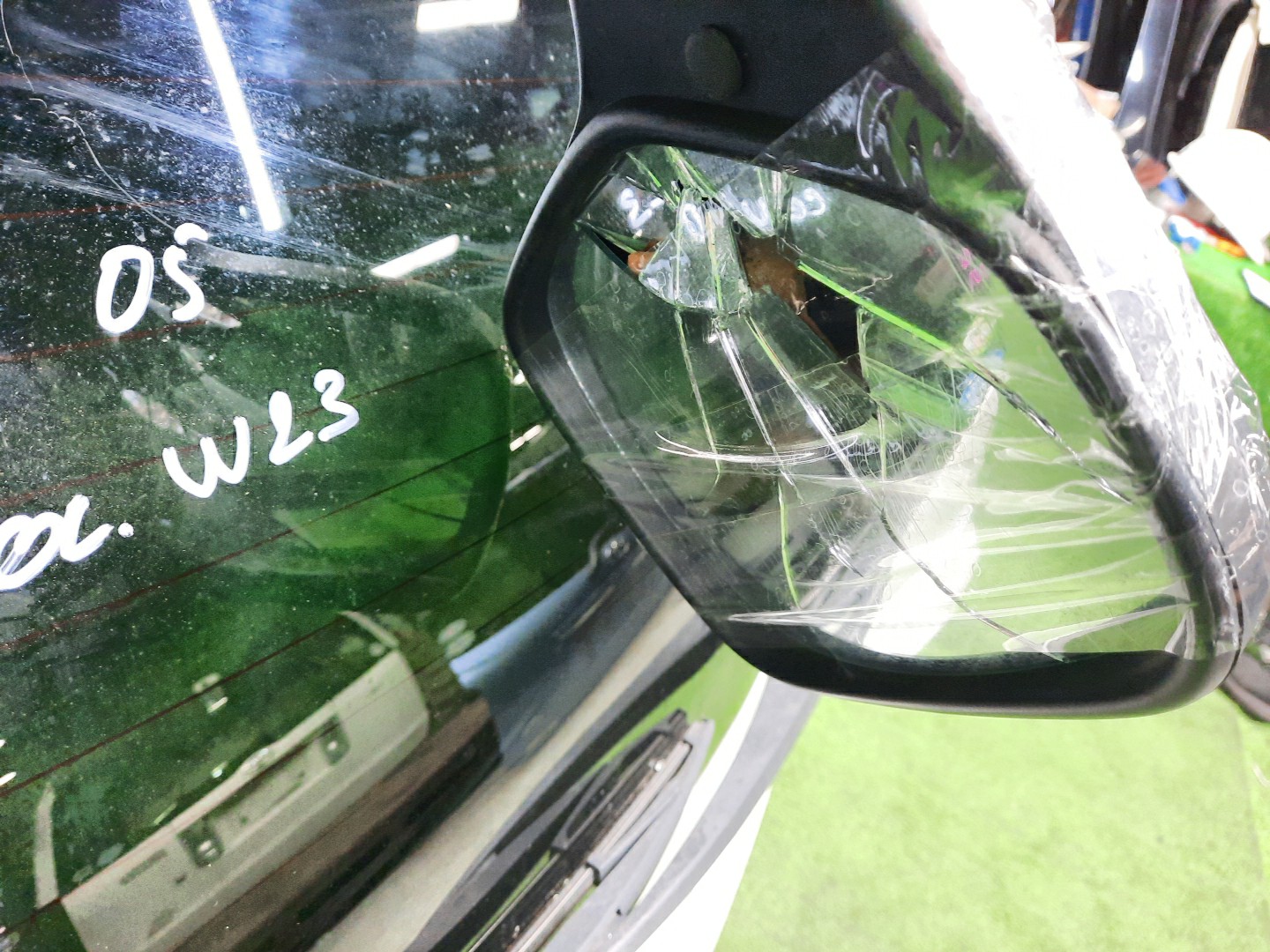 MITSUBISHI GRANDIS NA4W 3892 2 ракурс MITSUBISHI GRANDIS NA4W 3892 2 ракурс