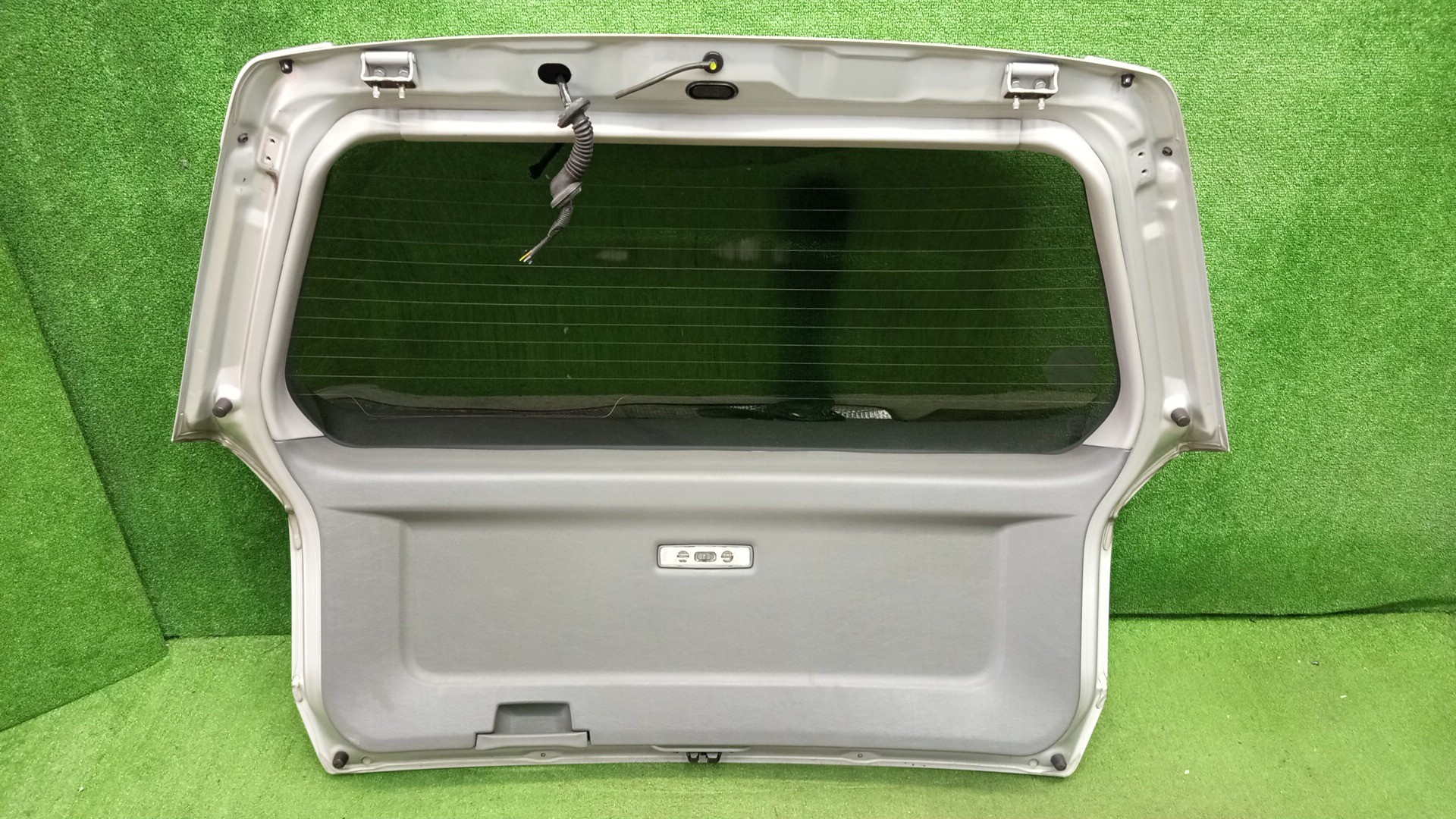  MITSUBISHI SPACE WAGON, CHARIOT GRANDIS, CHARIOT N94W, N84W, N96W, N86W 5068 4 ракурс