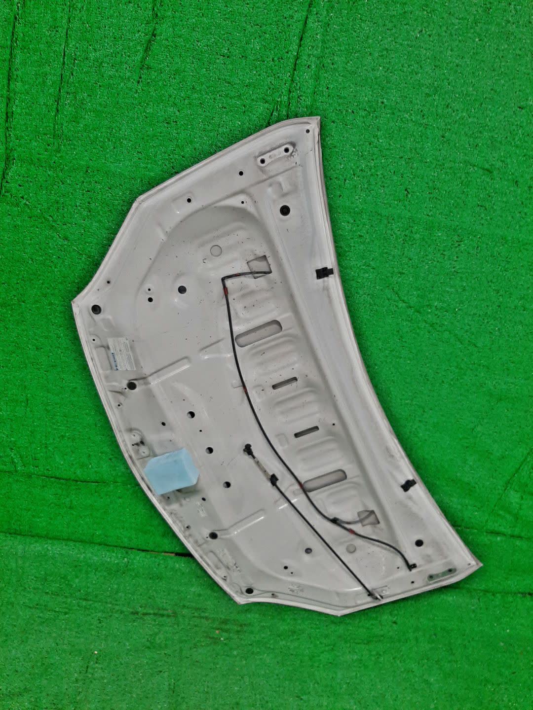 Капот TOYOTA PRIUS ZVW30 0895 2 ракурс