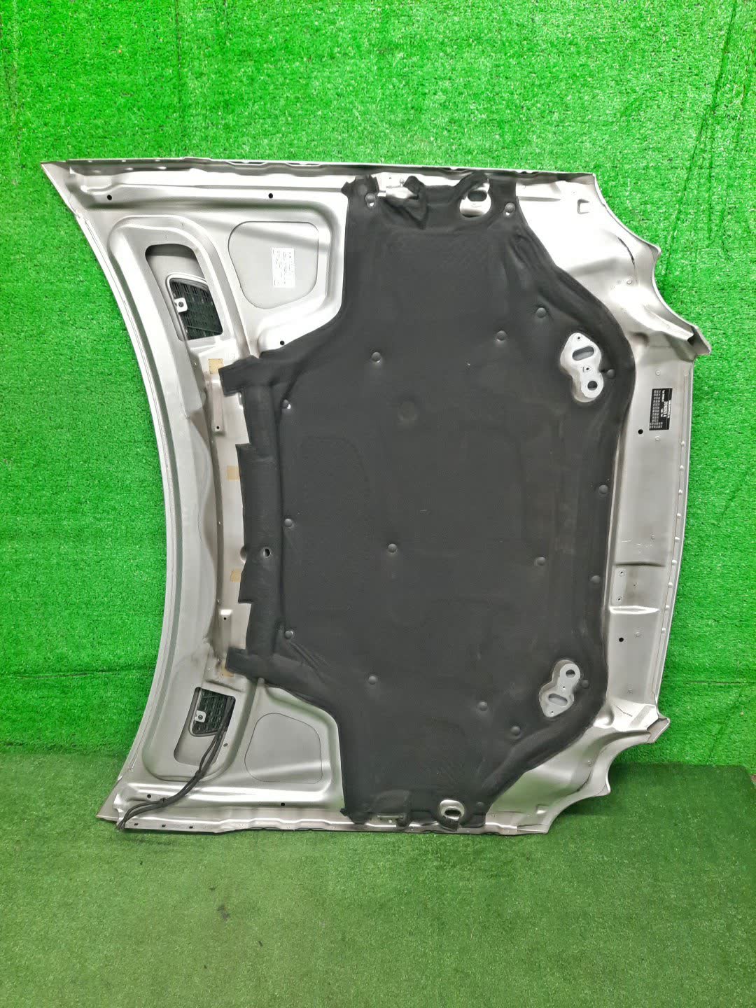Капот MERCEDES-BENZ CLK-Class 209356, C209.375, A209.475, C209.354, A209.454, 209342, A209.442, C209.342, 209341, A209.456, 209361, 209365, C209.316, C209.343, C209.361, C209.365, C209.376, A209.465, C209.308, C209.320, C209.356, C209.372, C209.377, 