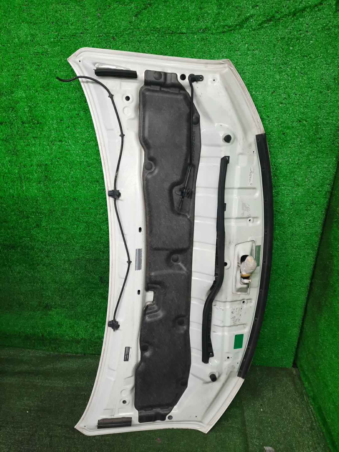 Капот NISSAN SERENA C26 0830 3 ракурс