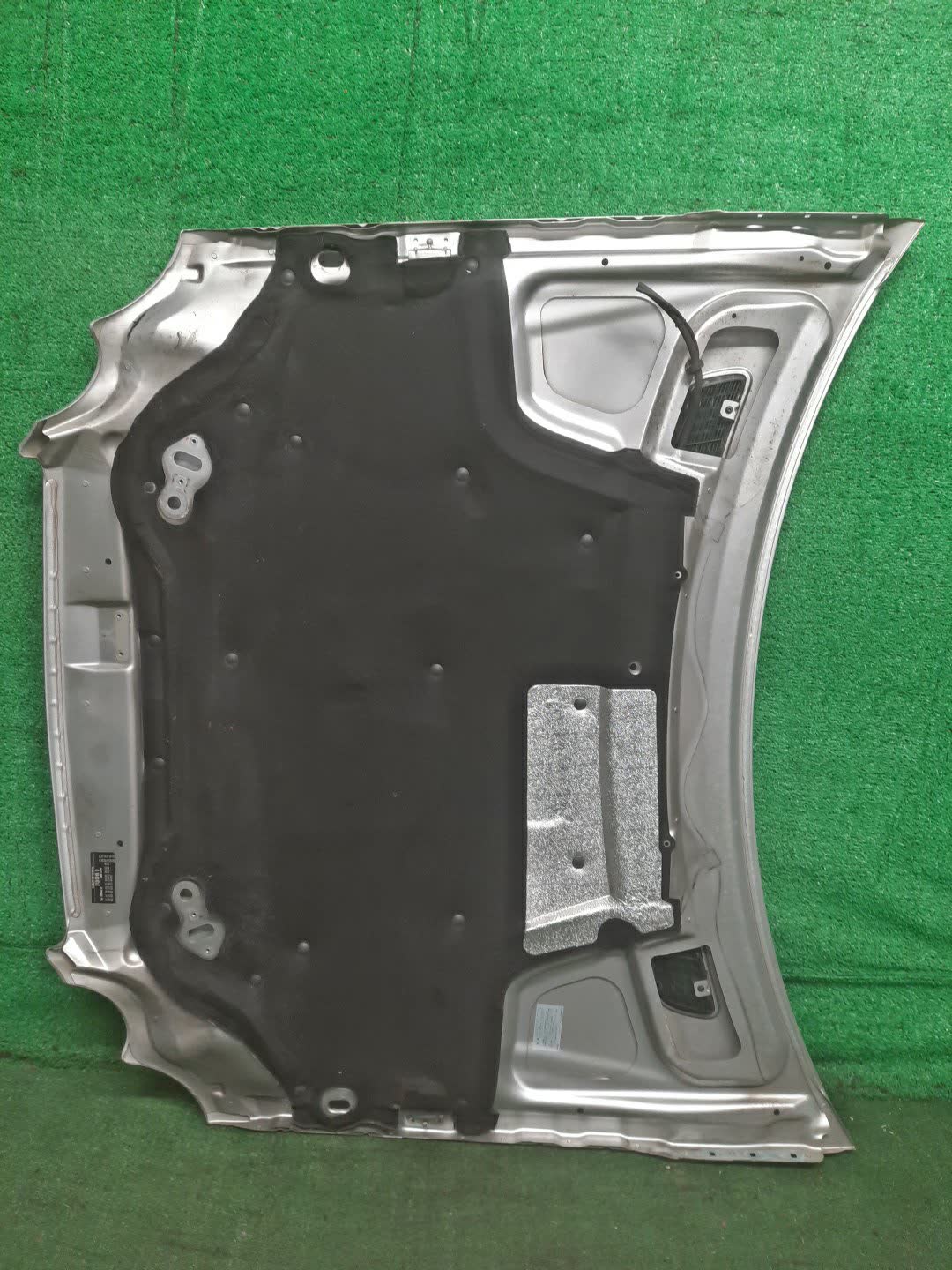 Капот MERCEDES-BENZ CLK-Class 209356, C209.375, A209.475, C209.354, A209.454, 209342, A209.442, C209.342, 209341, A209.456, 209361, 209365, C209.316, C209.343, C209.361, C209.365, C209.376, A209.465, C209.308, C209.320, C209.356, C209.372, C209.377, 
