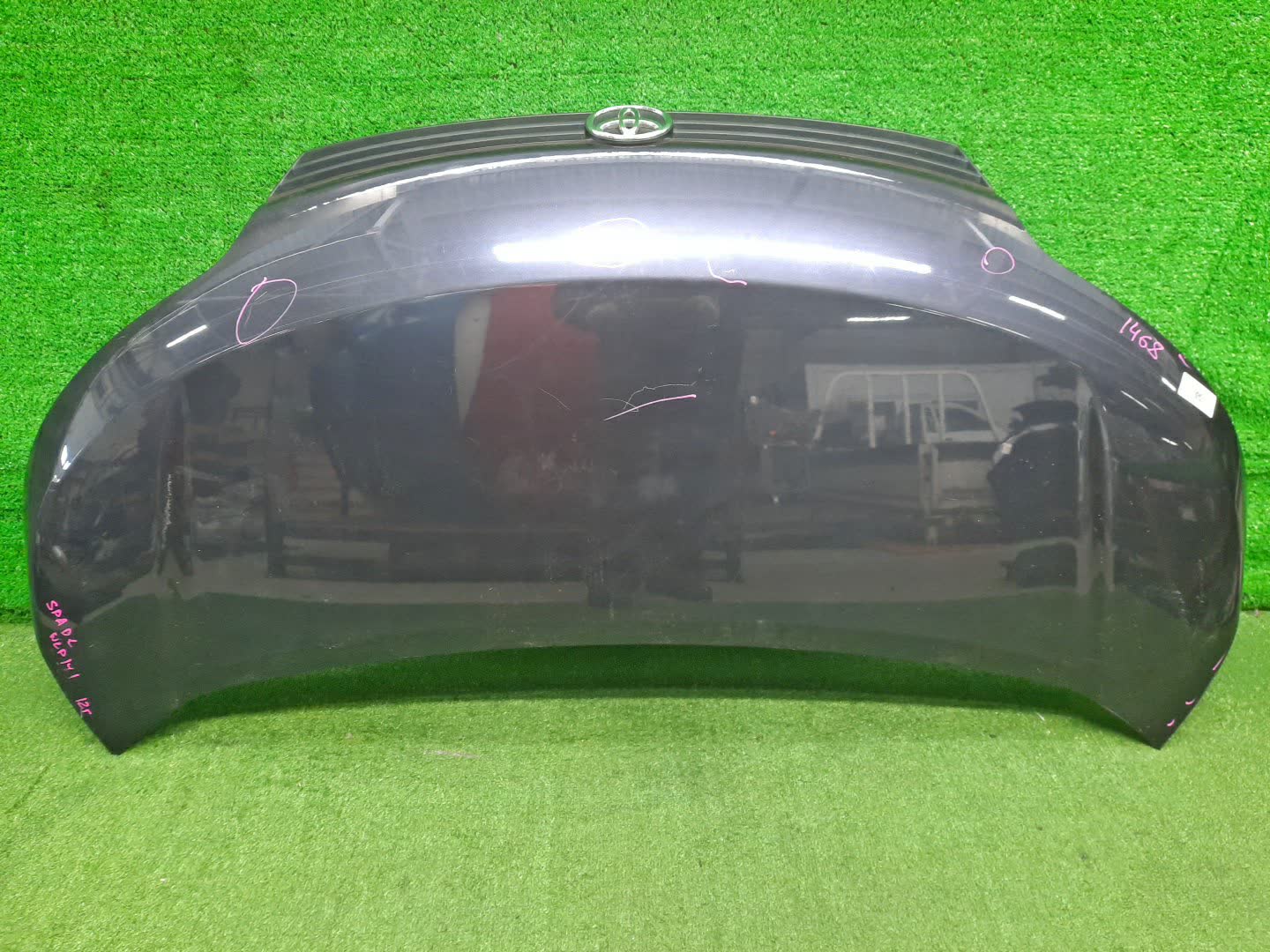 Капот TOYOTA SPADE NCP141, NSP140, NSP141, NCP145 1468 1 ракурс Капот TOYOTA SPADE NCP141, NSP140, NSP141, NCP145 1468 1 ракурс