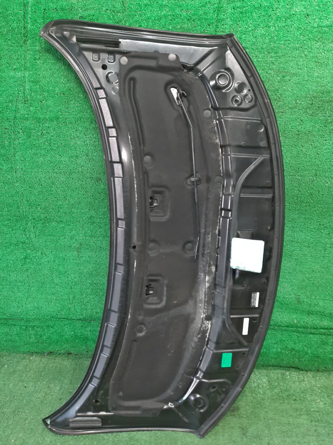 Капот NISSAN ELGRAND E52 2452 4 ракурс
