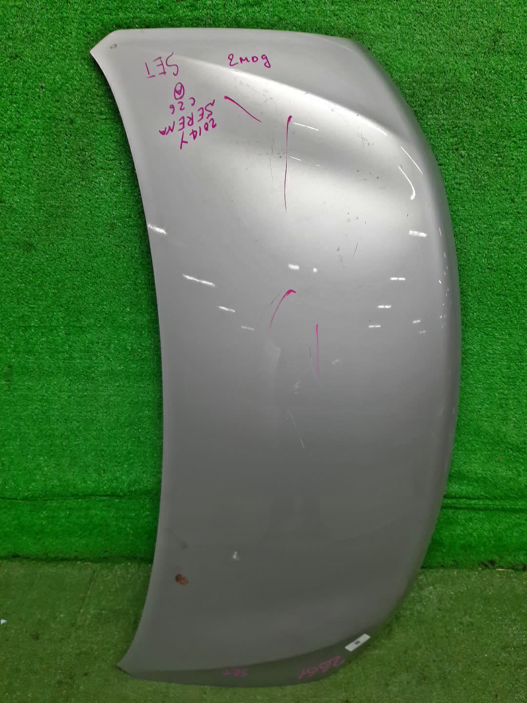 Капот NISSAN SERENA C26 2661 1 ракурс Капот NISSAN SERENA C26 2661 1 ракурс