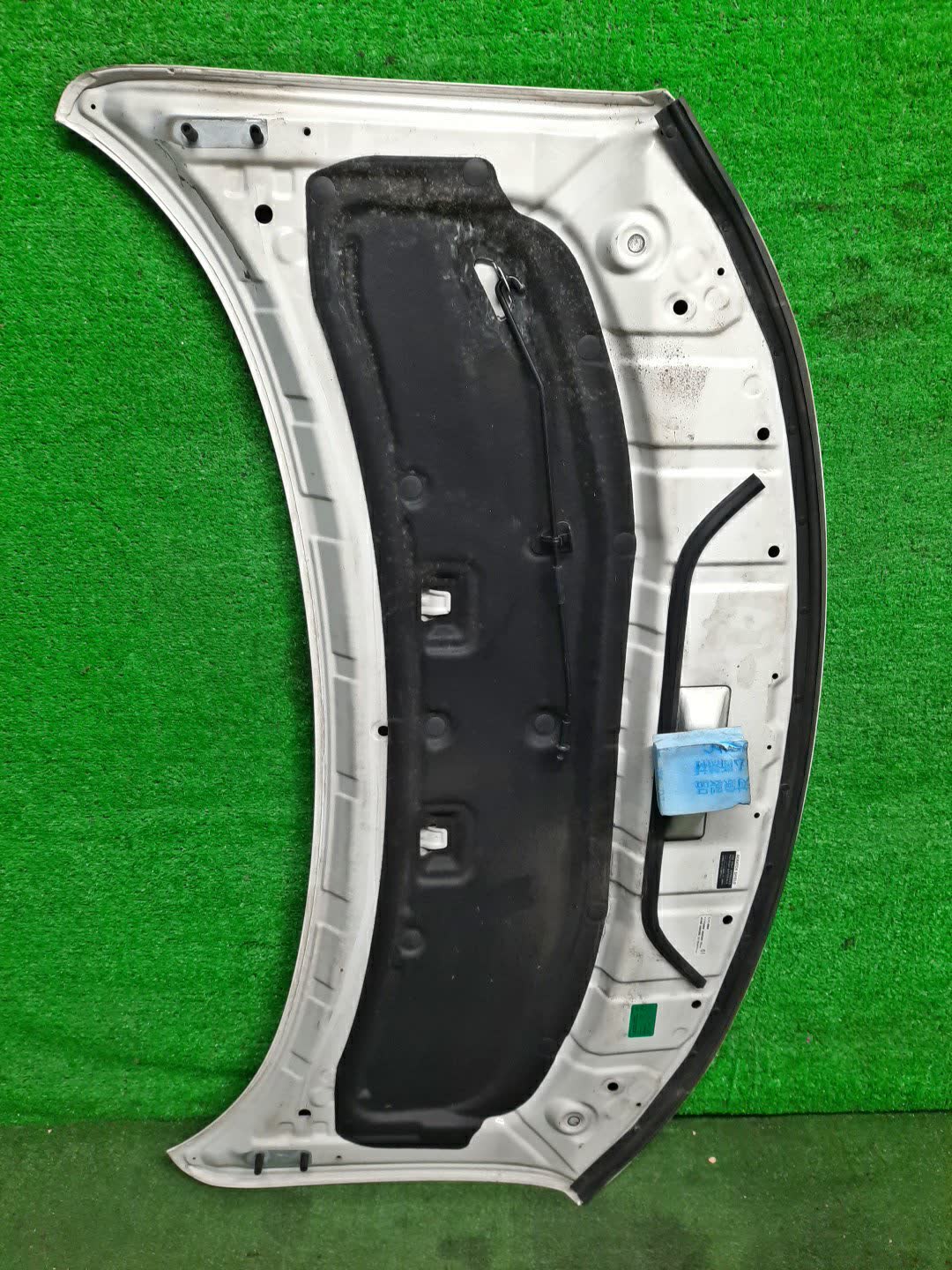 Капот NISSAN ELGRAND E52 52350 3 ракурс