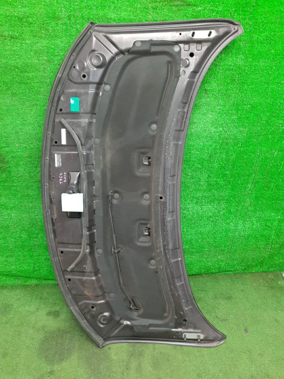 Капот NISSAN ELGRAND E52 52377 3 ракурс