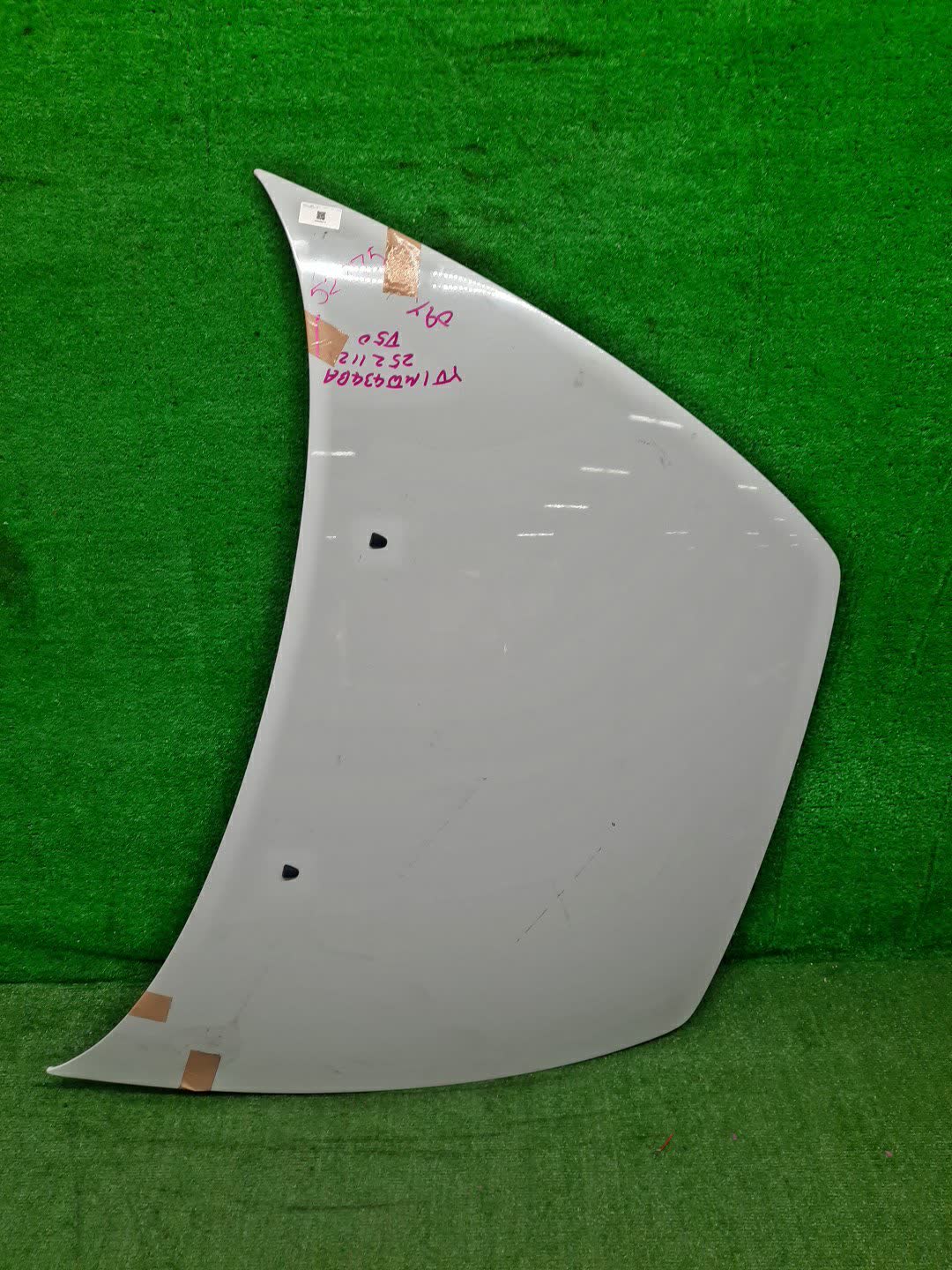 Капот VOLVO S40, V50 MS20, MS21, MS76, MS77, MS84, MS50, MS58, MH67, MS68, MH68, MS, MS75, MS43, MS38, MS66, MW20, MW67, MW75, MW76, MW77, MW84, MJ68, MJ67, MW50, MW68, MW21, MW, MW38, MW43, MW66 52775 1 ракурс