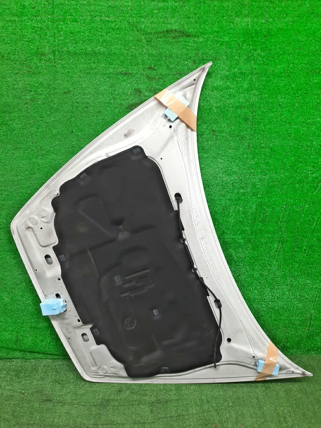 Капот VOLVO S40, V50 MS20, MS21, MS76, MS77, MS84, MS50, MS58, MH67, MS68, MH68, MS, MS75, MS43, MS38, MS66, MW20, MW67, MW75, MW76, MW77, MW84, MJ68, MJ67, MW50, MW68, MW21, MW, MW38, MW43, MW66 52775 2 ракурс