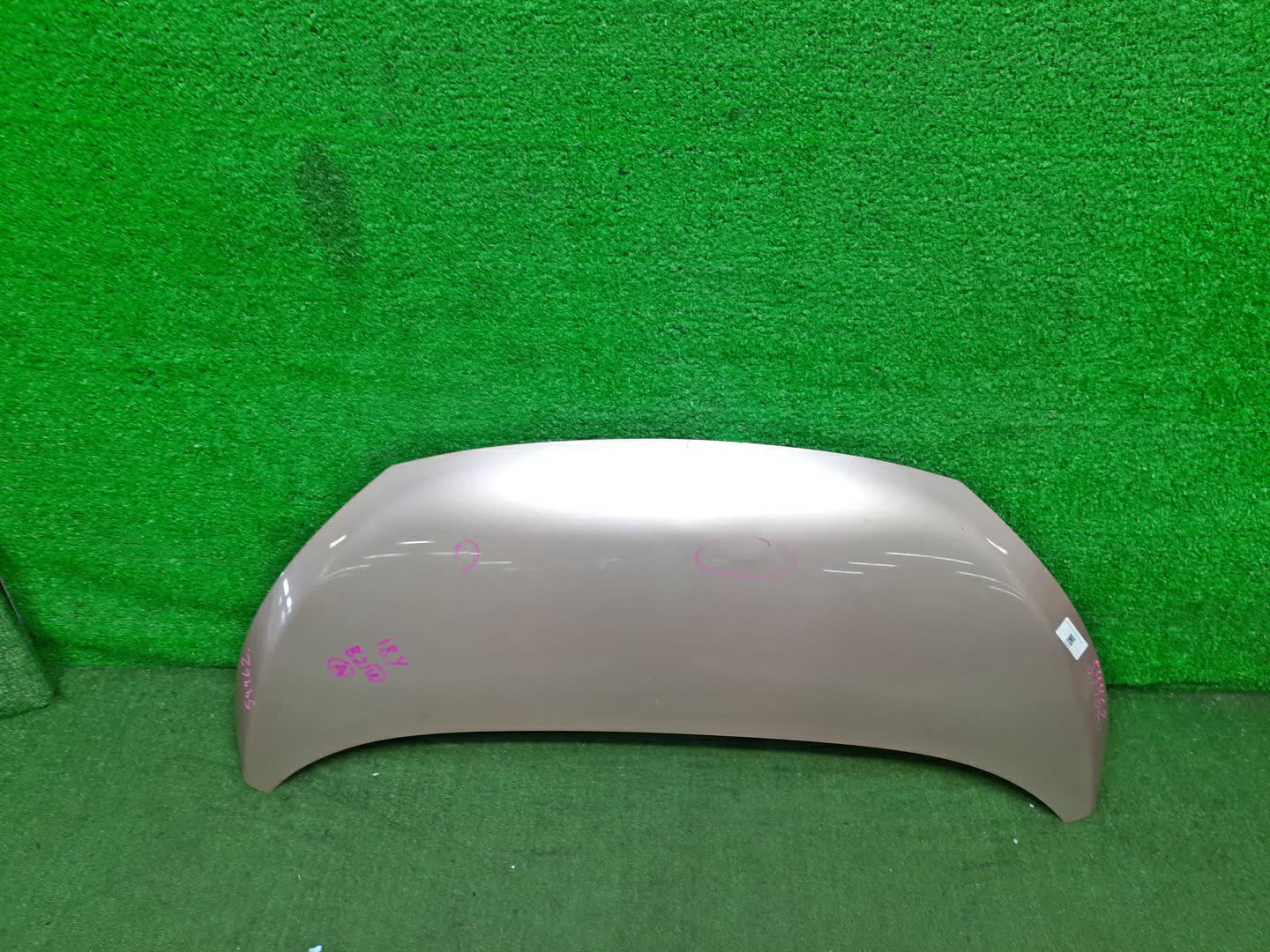 Капот NISSAN DAYZ B21W 54462 1 ракурс Капот NISSAN DAYZ B21W 54462 1 ракурс