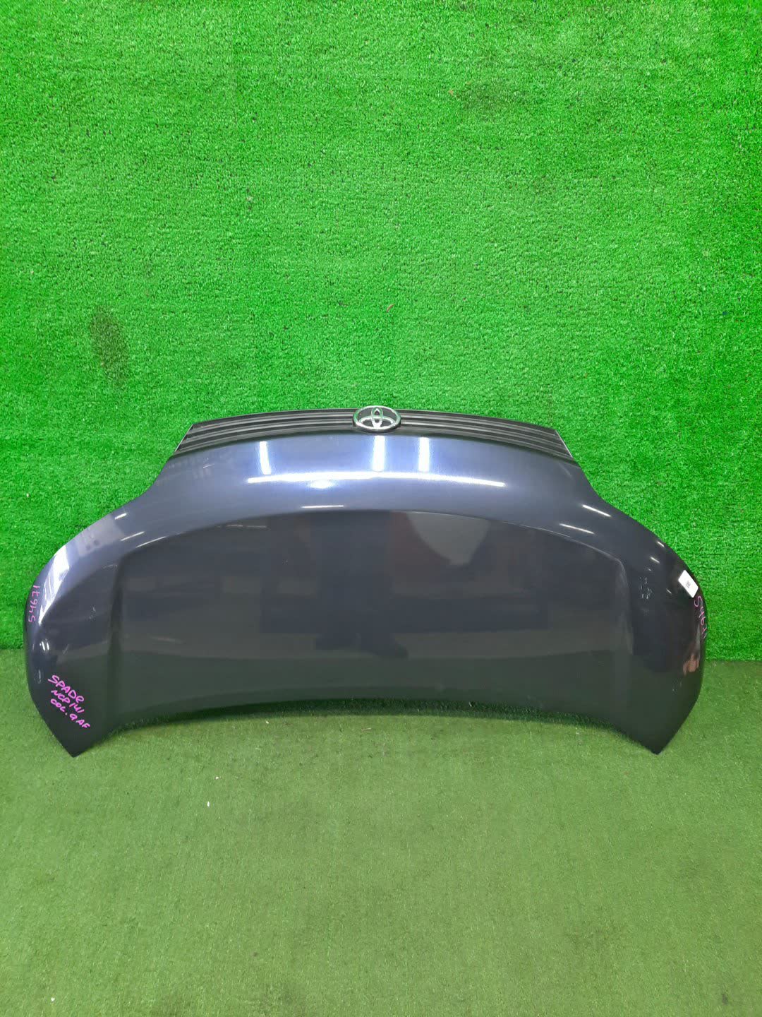 Капот TOYOTA SPADE NCP141, NSP140, NSP141, NCP145 54671 1 ракурс Капот TOYOTA SPADE NCP141, NSP140, NSP141, NCP145 54671 1 ракурс