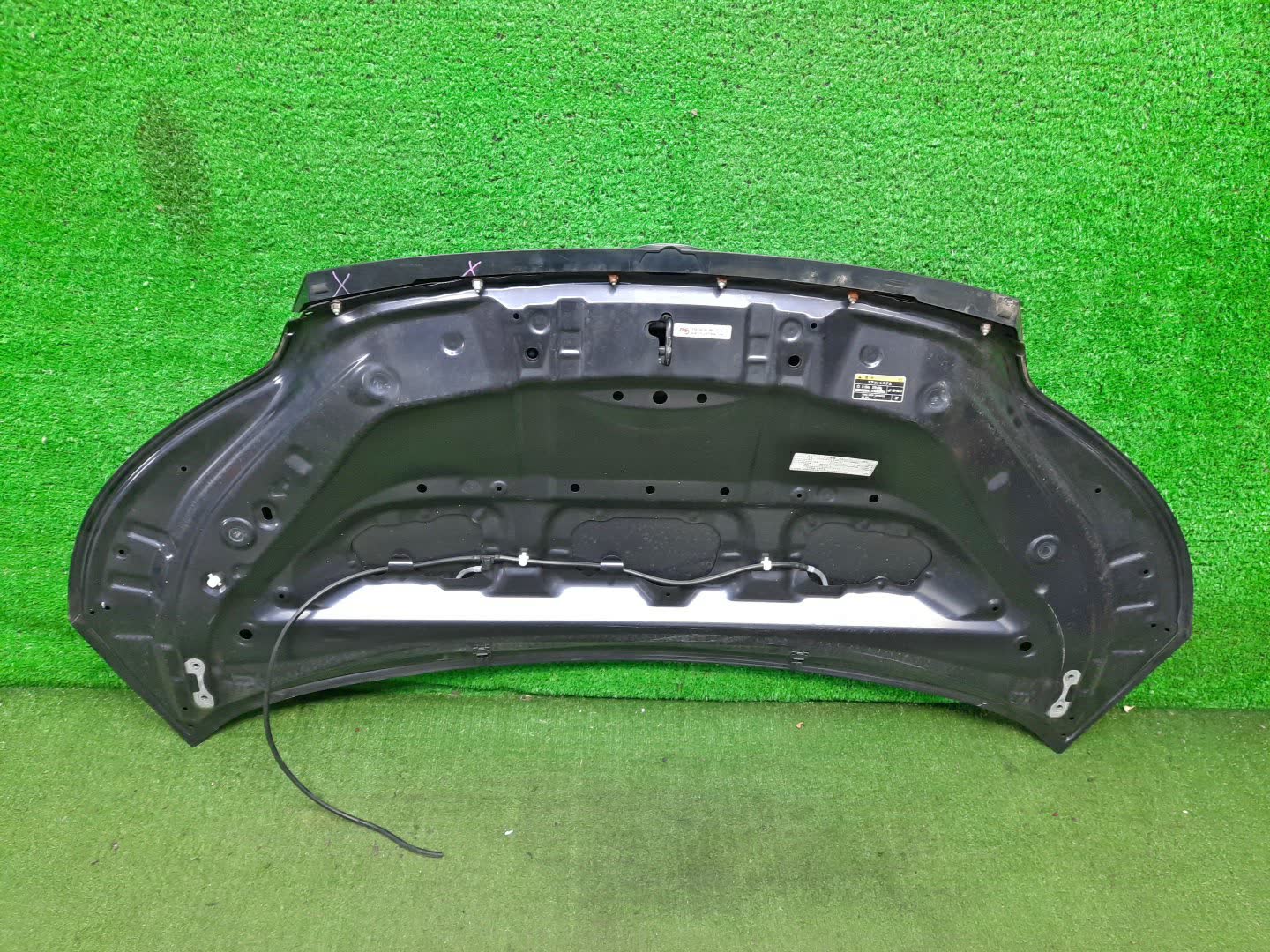 Капот TOYOTA SPADE NCP141, NSP140, NSP141, NCP145 54768 2 ракурс Капот TOYOTA SPADE NCP141, NSP140, NSP141, NCP145 54768 2 ракурс