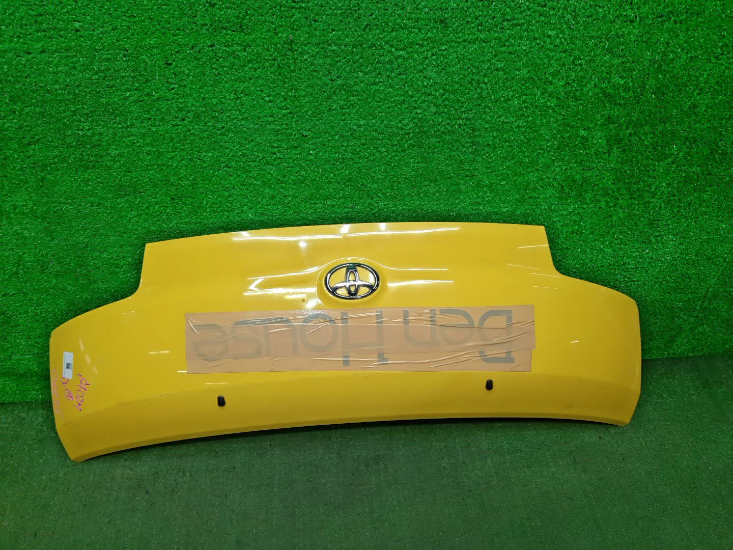 Капот TOYOTA LITE ACE, TOWN ACE S412U, S402M, S402U, S412M 54770 1 ракурс Капот TOYOTA LITE ACE, TOWN ACE S412U, S402M, S402U, S412M 54770 1 ракурс