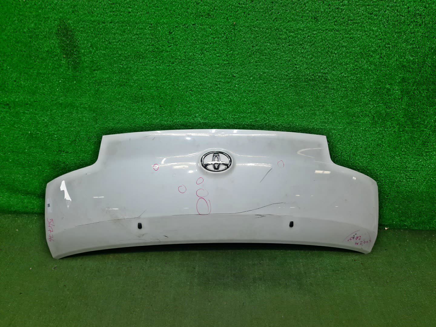 Капот TOYOTA LITE ACE, TOWN ACE S412U, S402M, S402U, S412M 3SZ-VE 54776 1 ракурс Капот TOYOTA LITE ACE, TOWN ACE S412U, S402M, S402U, S412M 3SZ-VE 54776 1 ракурс