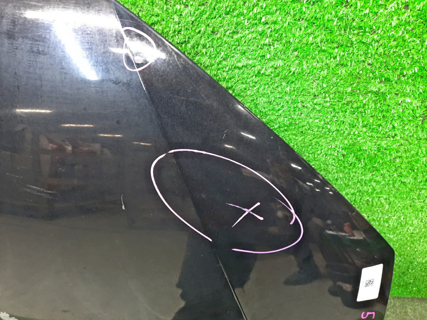 Капот VOLKSWAGEN SHARAN 7N1 55527 3 ракурс Капот VOLKSWAGEN SHARAN 7N1 55527 3 ракурс