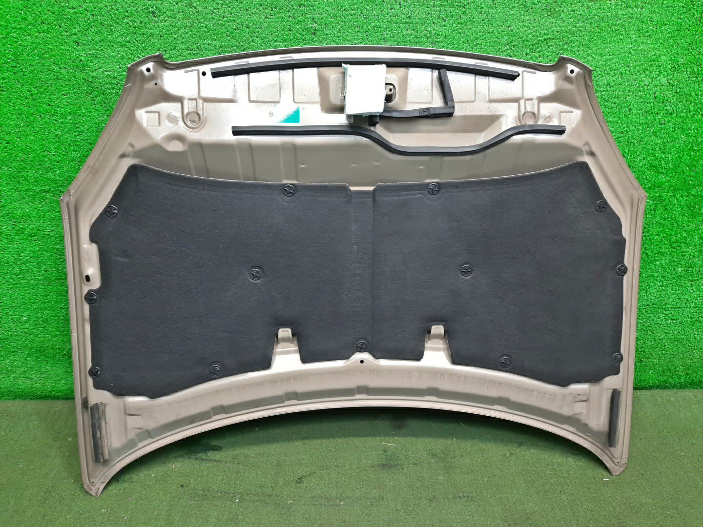 Капот NISSAN DUALIS J10, KNJ10, KJ10, NJ10 55621 3 ракурс