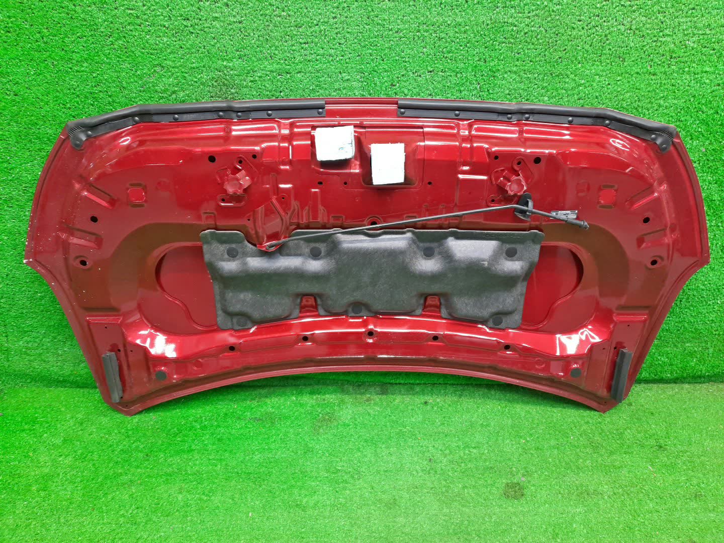 Капот NISSAN LEAF ZE1 55780 4 ракурс