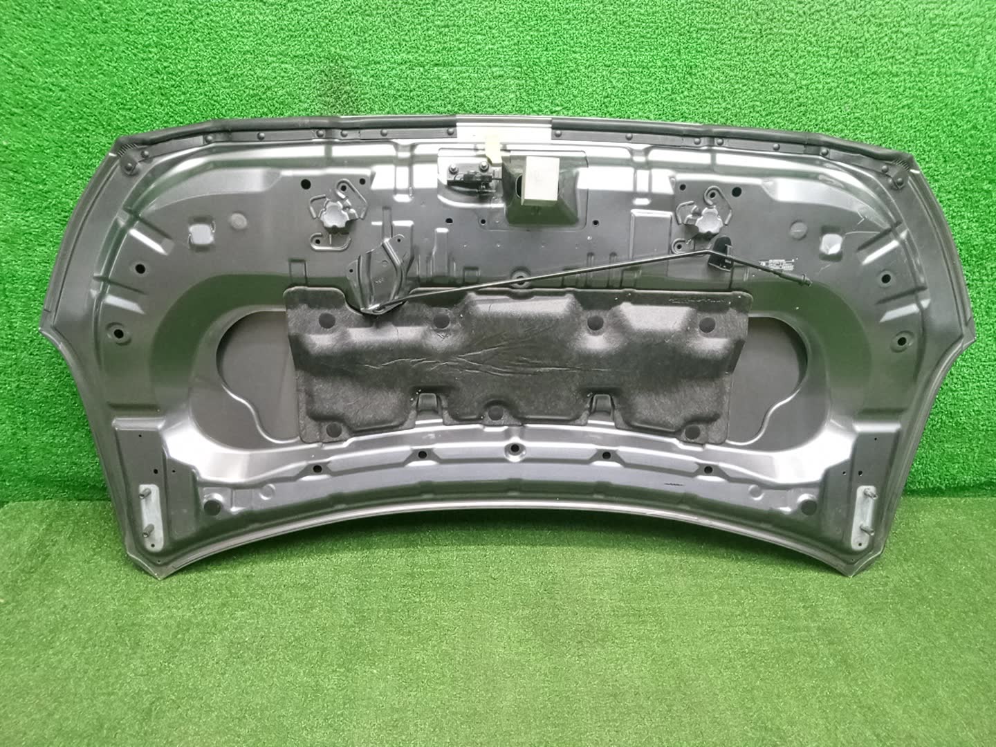 Капот NISSAN LEAF ZE1 56349 2 ракурс