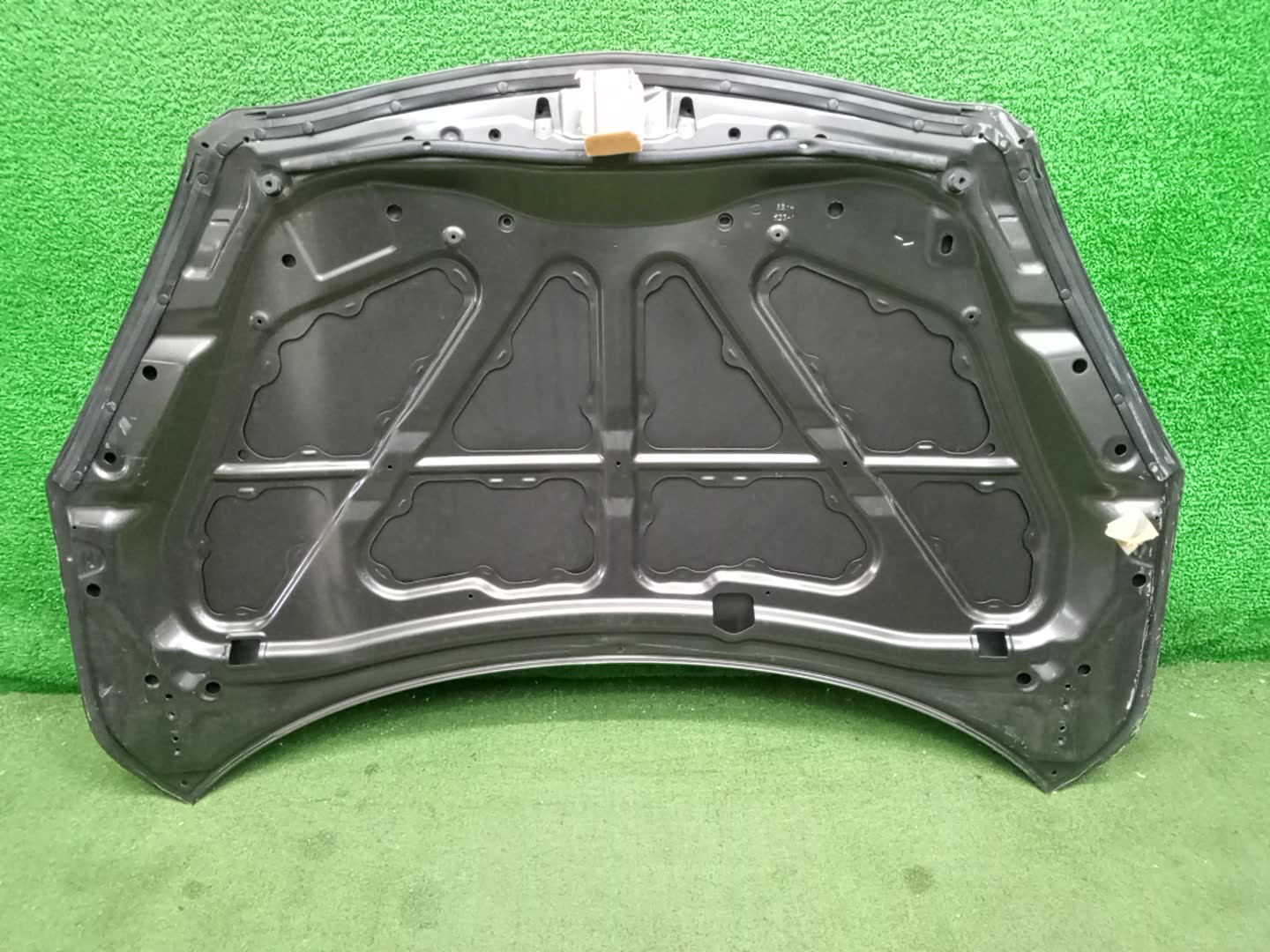 Капот MAZDA AXELA, MAZDA 3, 3 BL6FJ, BLEFW, BL5FP, BLEAP, BLEFP, BLFFP, BL3FW, BL5FW, BLEAW, BLFFW, BL 56772 3 ракурс