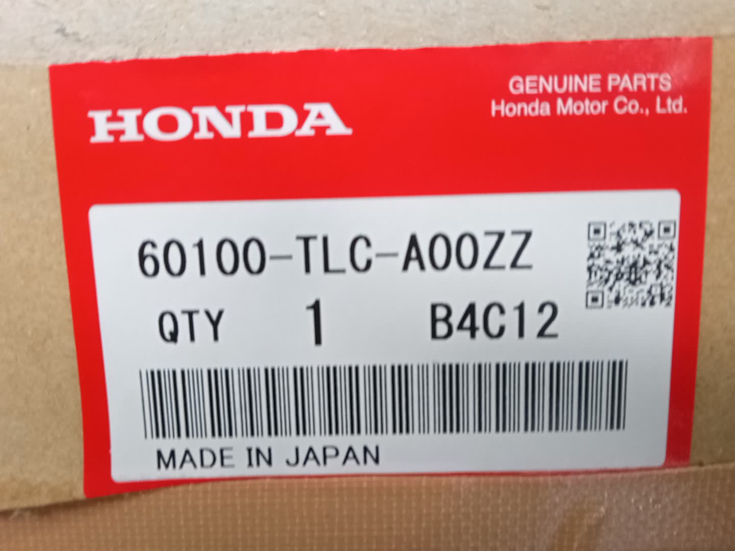 Капот HONDA CR-V RW1 60100-TLC-A00ZZ 3 ракурс
