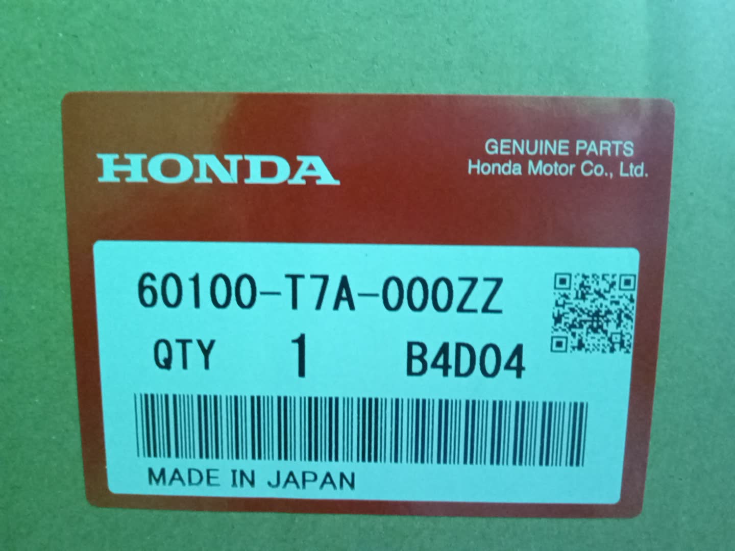 Капот HONDA VEZEL RU1, RU3, RU4, RU2 60100-T7A-000ZZ 3 ракурс