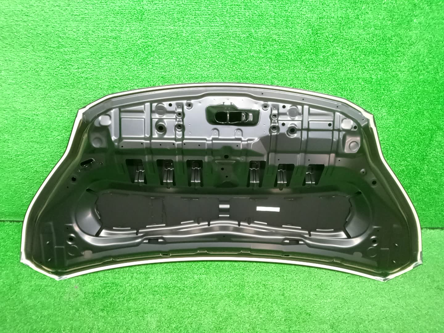 Капот NISSAN SERENA C27 F510M-5TAMA 2 ракурс Капот NISSAN SERENA C27 F510M-5TAMA 2 ракурс