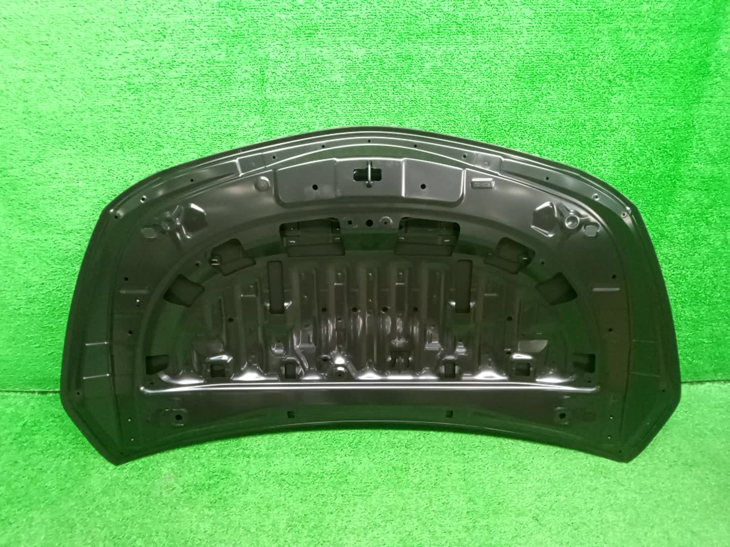 Капот TOYOTA PRIUS PHV ZVW52 53301-47120 2 ракурс Капот TOYOTA PRIUS PHV ZVW52 53301-47120 2 ракурс