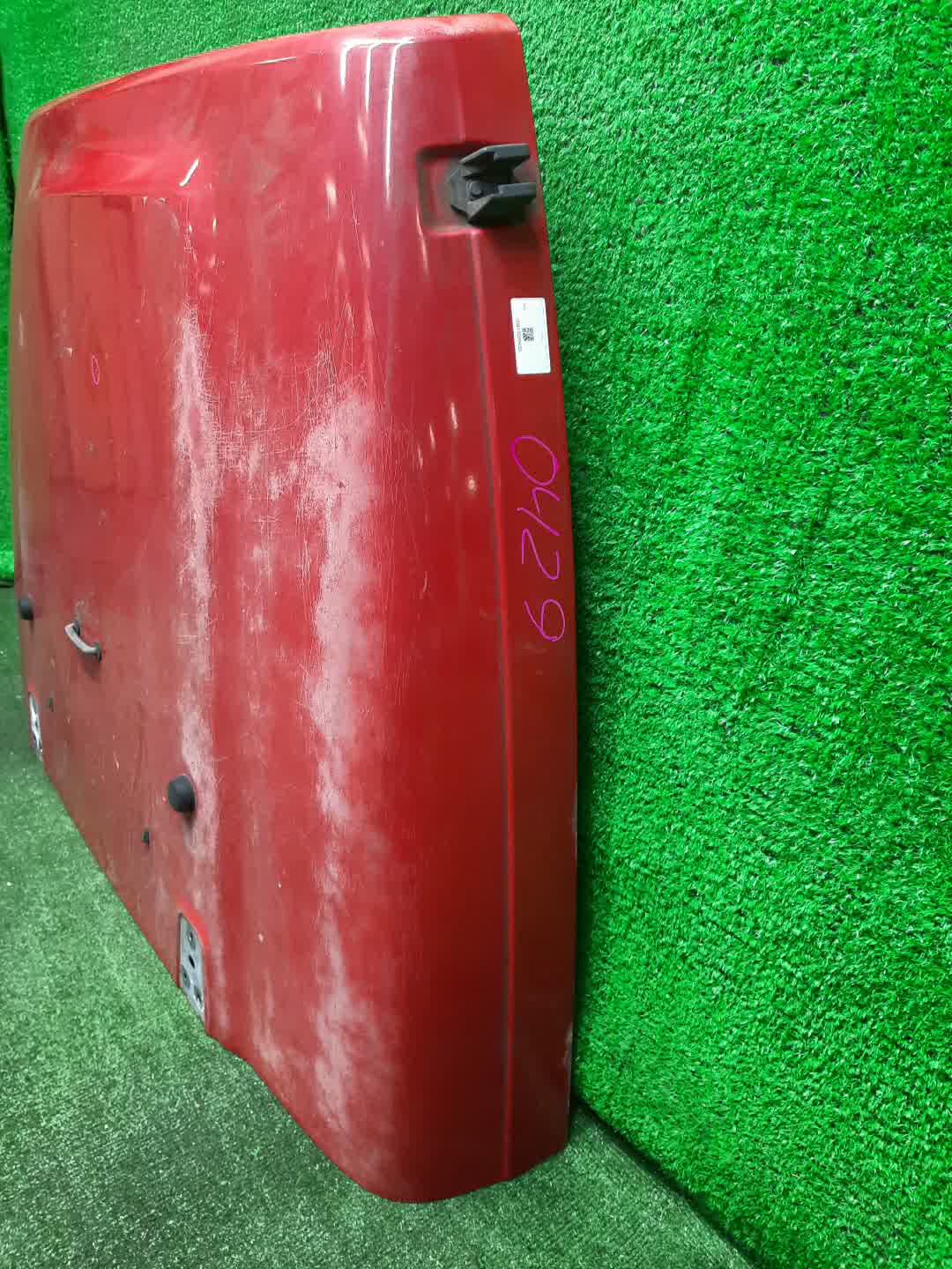 Капот JEEP WRANGLER TJ 0429 2 ракурс Капот JEEP WRANGLER TJ 0429 2 ракурс