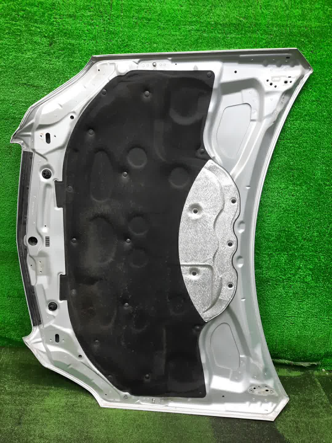 Капот MERCEDES-BENZ C-Class 204041, S204, 204248, 204241, 204254, W204.054, S204.254, 204249, 204049, W204.046, 204054, 204257, 204057, 204048, W204.048, W204.056, S204.256, 204047, 204077, 204052, 204277, 204247, 204252, 204507, W204.041, W204.047, 