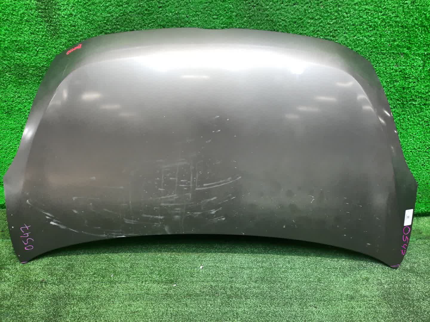 Капот TOYOTA ISIS ZNM10, ZNM10W, ANM10, ANM10W, ANM15, ANM15W, ZGM10, ZGM10W, ZGM11, ZGM11W, ZGM15, ZGM15W, ANM10G, ZGM10G, ANM15G, ZNM10G, ZGM11G, ZGM15G 0547 1 ракурс