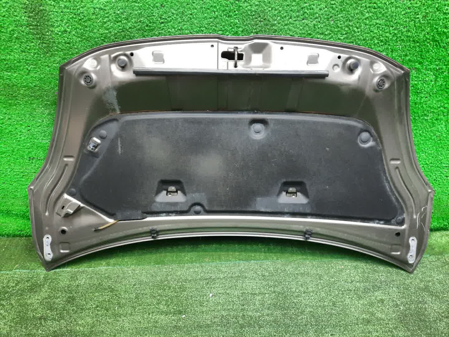 Капот TOYOTA ISIS ZNM10, ZNM10W, ANM10, ANM10W, ANM15, ANM15W, ZGM10, ZGM10W, ZGM11, ZGM11W, ZGM15, ZGM15W, ANM10G, ZGM10G, ANM15G, ZNM10G, ZGM11G, ZGM15G 0547 4 ракурс