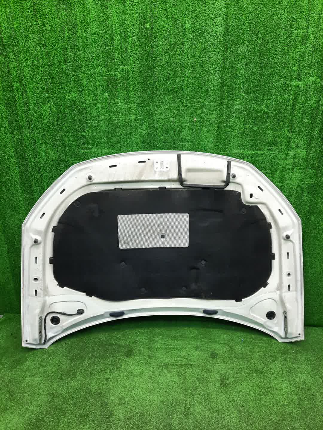 Капот VOLKSWAGEN SCIROCCO 137 0828 3 ракурс