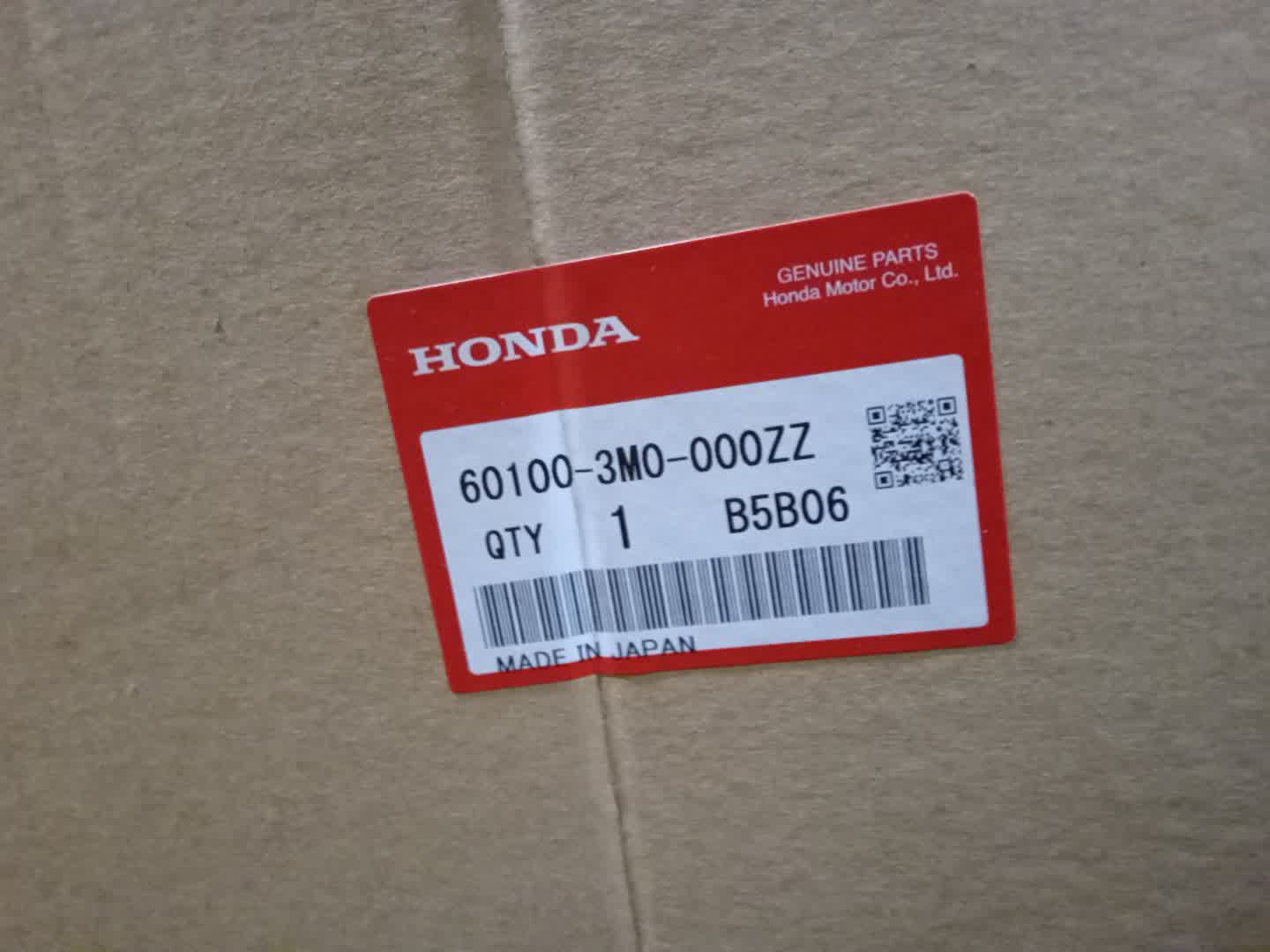 Капот HONDA VEZEL RV6 60100-3M0-000ZZ 4 ракурс