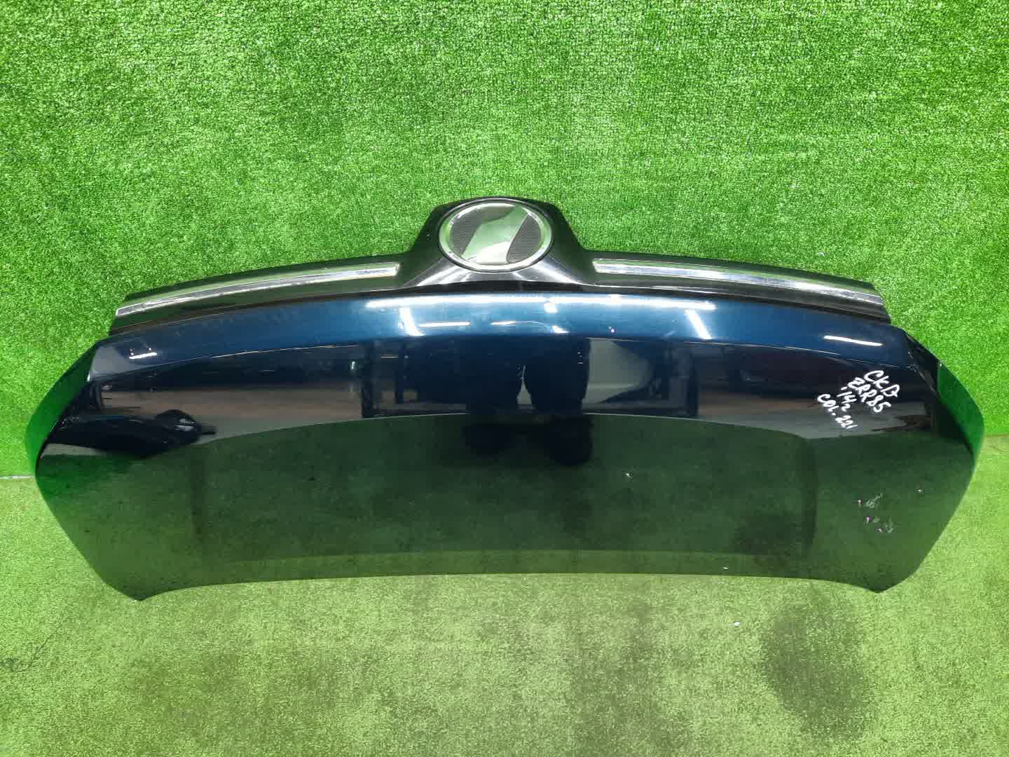 Капот TOYOTA VOXY ZWR80G, ZRR85W, ZRR80W, ZWR80W, ZRR80G, ZRR85G 1271 2 ракурс
