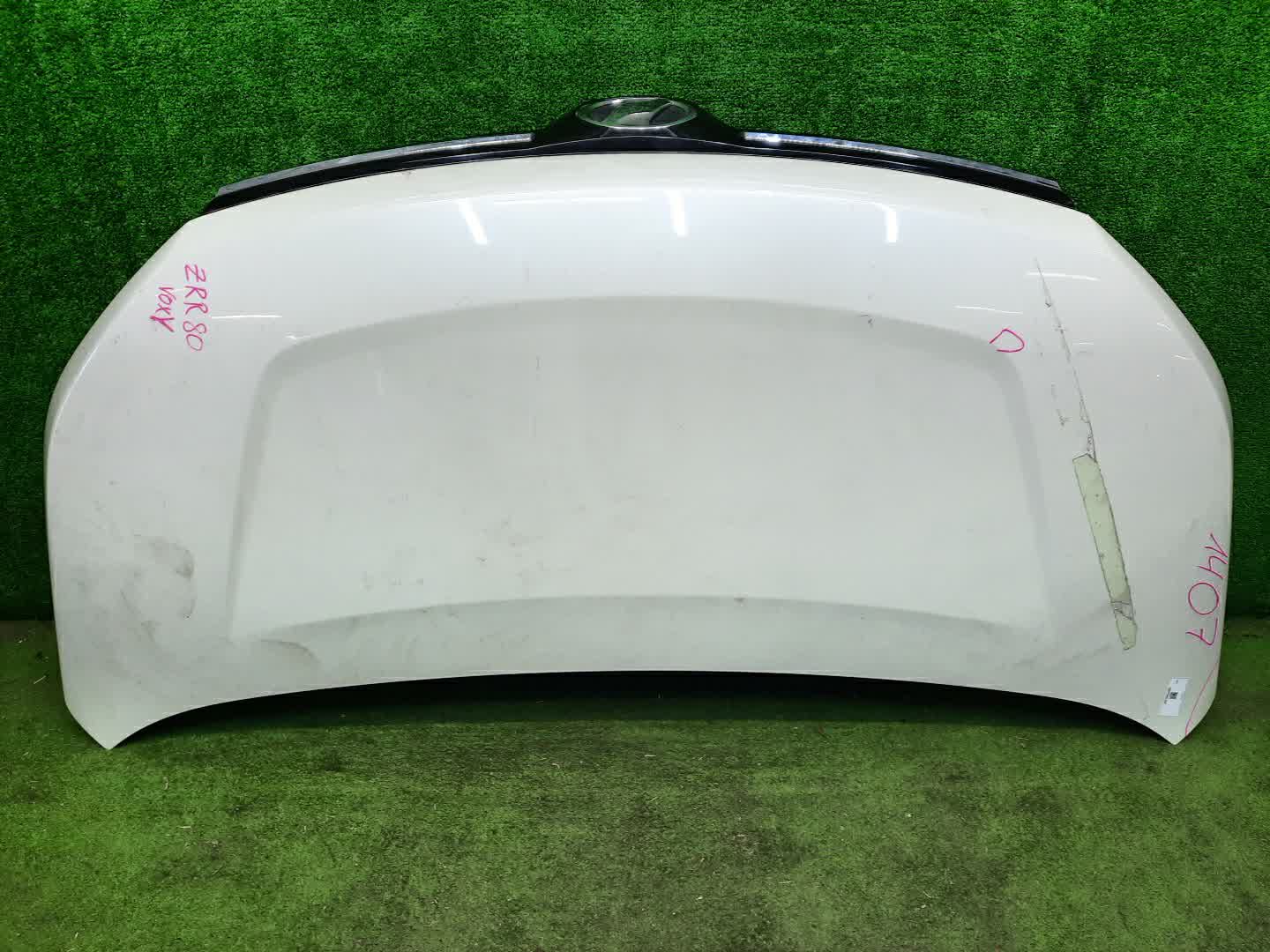Капот TOYOTA VOXY ZWR80G, ZRR85W, ZRR80W, ZWR80W, ZRR80G, ZRR85G 1407 1 ракурс