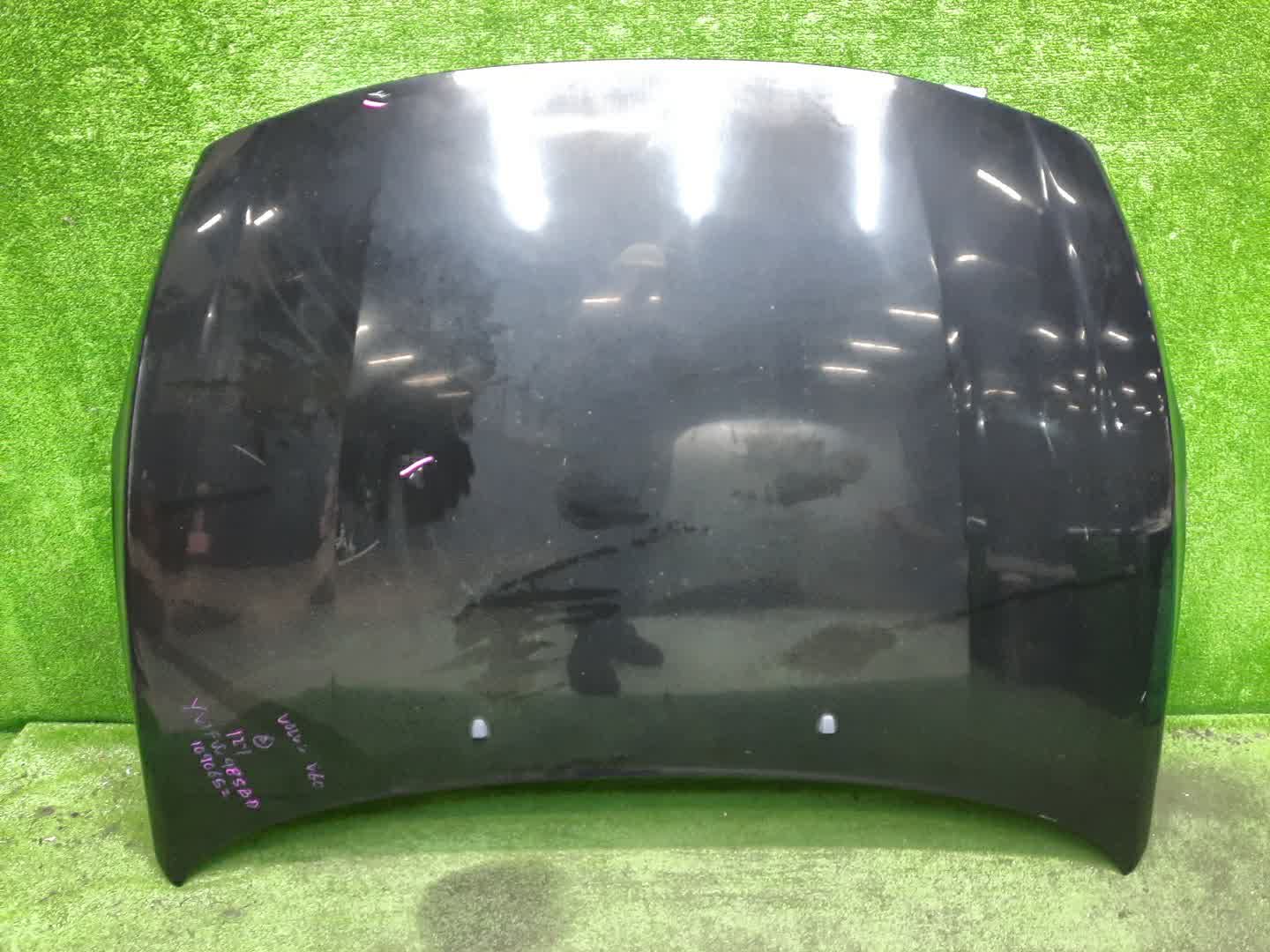 Капот VOLVO V60, S60 FW45, FW47, FW, FW52, FW48, FW90, FS44, FS47, FS40, FS45, FS70, FS, Y20, FS48, FS84, FS90 1990 1 ракурс Капот VOLVO V60, S60 FW45, FW47, FW, FW52, FW48, FW90, FS44, FS47, FS40, FS45, FS70, FS, Y20, FS48, FS84, FS90 1990 1 ракурс
