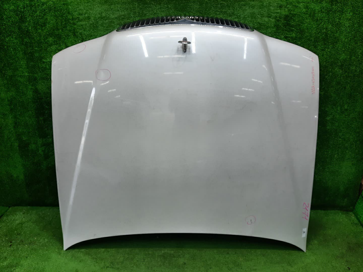 Капот MITSUBISHI DEBONAIR S22A MB959112 1 ракурс