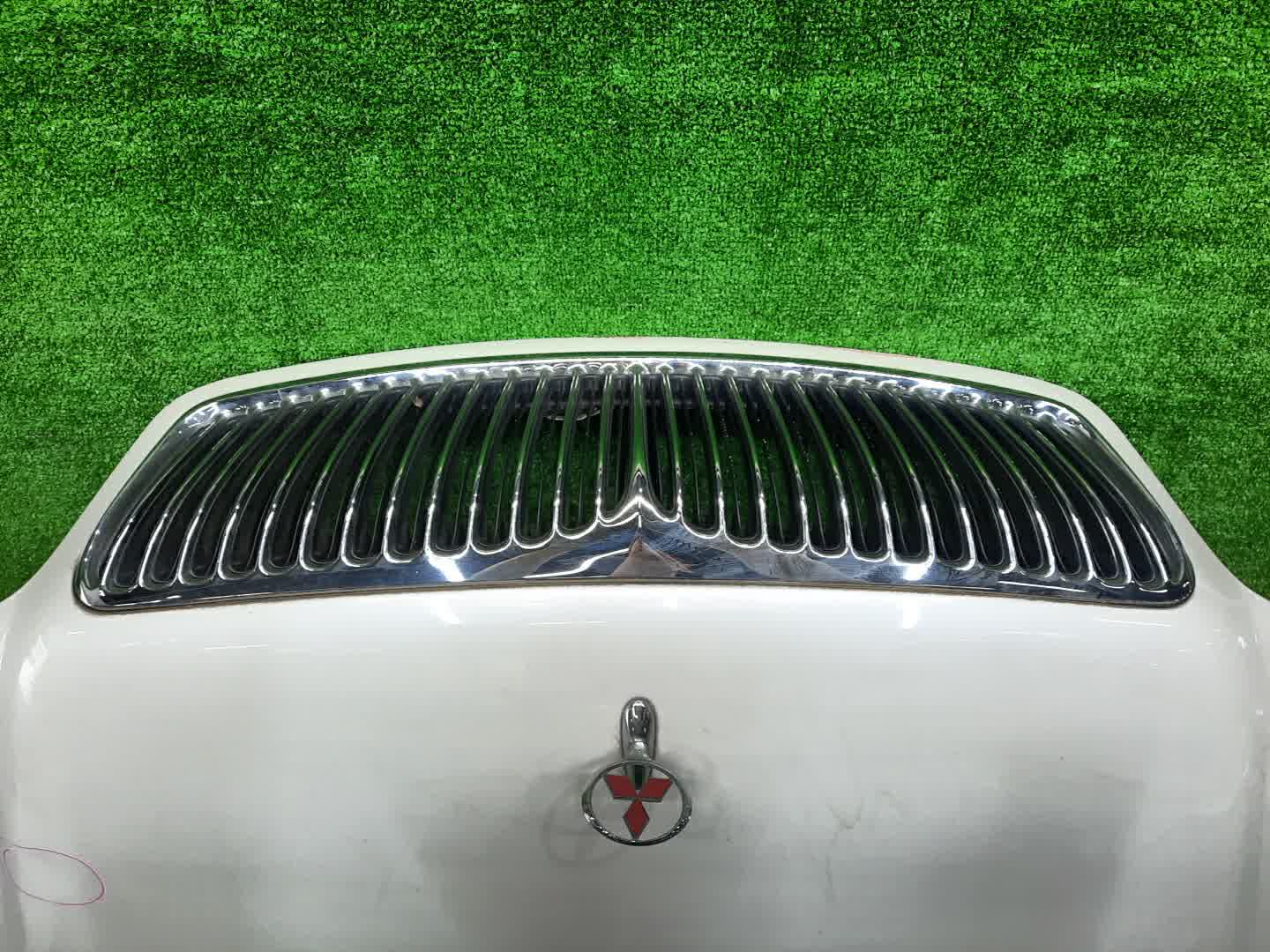 Капот MITSUBISHI DEBONAIR S22A MB959112 2 ракурс