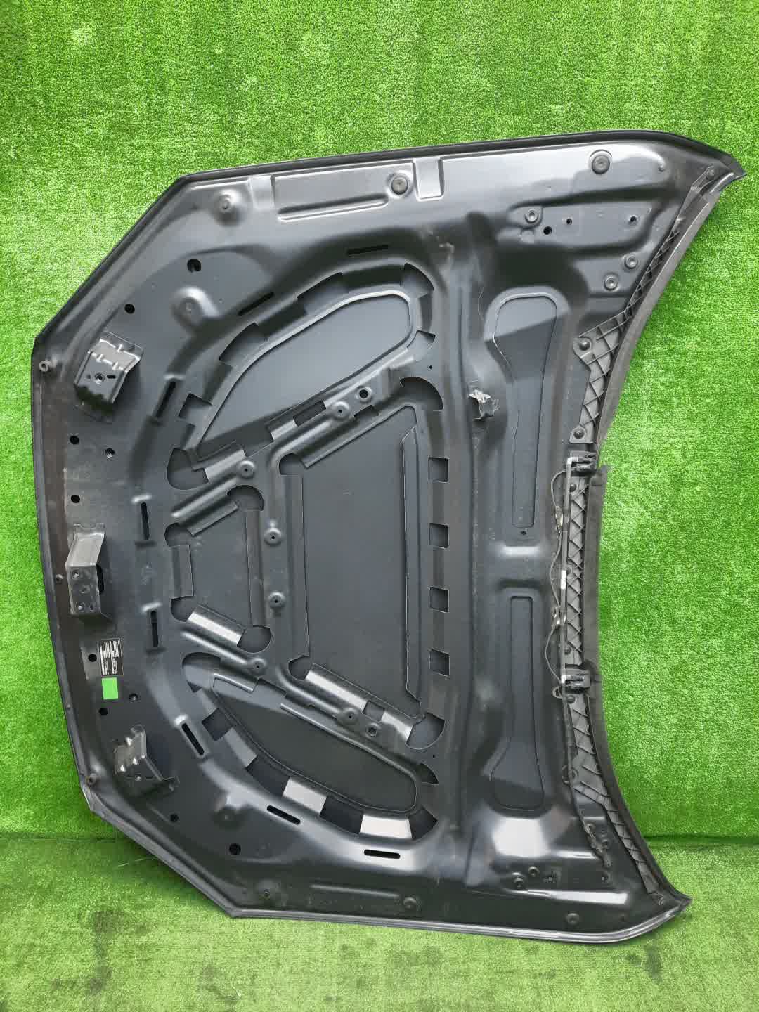 Капот BMW X1 E84 3062 4 ракурс