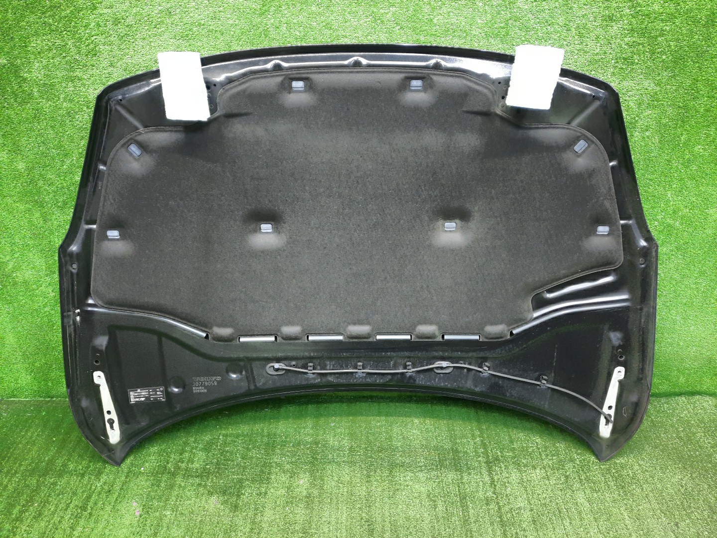 Капот VOLVO V60, S60 FW45, FW47, FW, FW52, FW48, FW90, FS44, FS47, FS40, FS45, FS70, FS, Y20, FS48, FS84, FS90 3615 2 ракурс