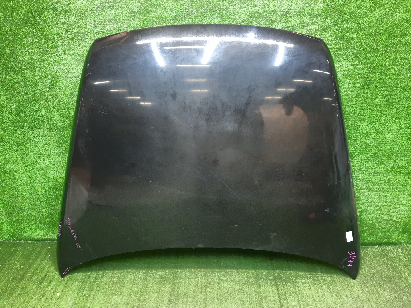 Капот VOLKSWAGEN TOUAREG 7L6, 7L7, 7LA 3744 1 ракурс Капот VOLKSWAGEN TOUAREG 7L6, 7L7, 7LA 3744 1 ракурс