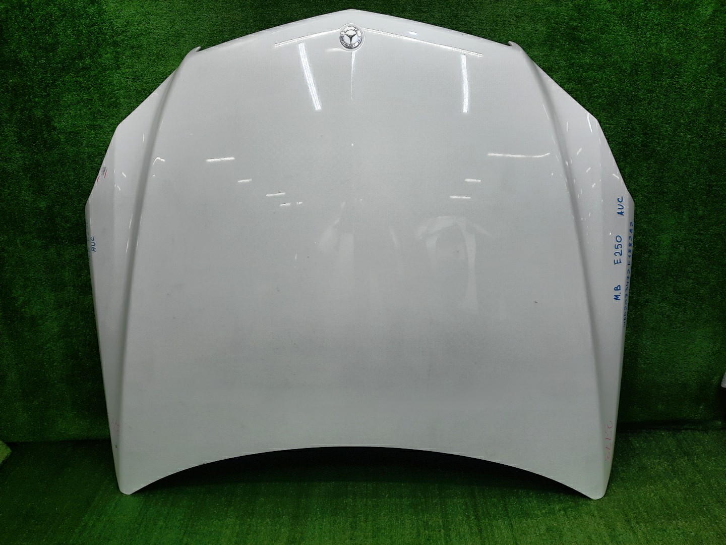 Капот MERCEDES-BENZ E-Class C207 3773 1 ракурс