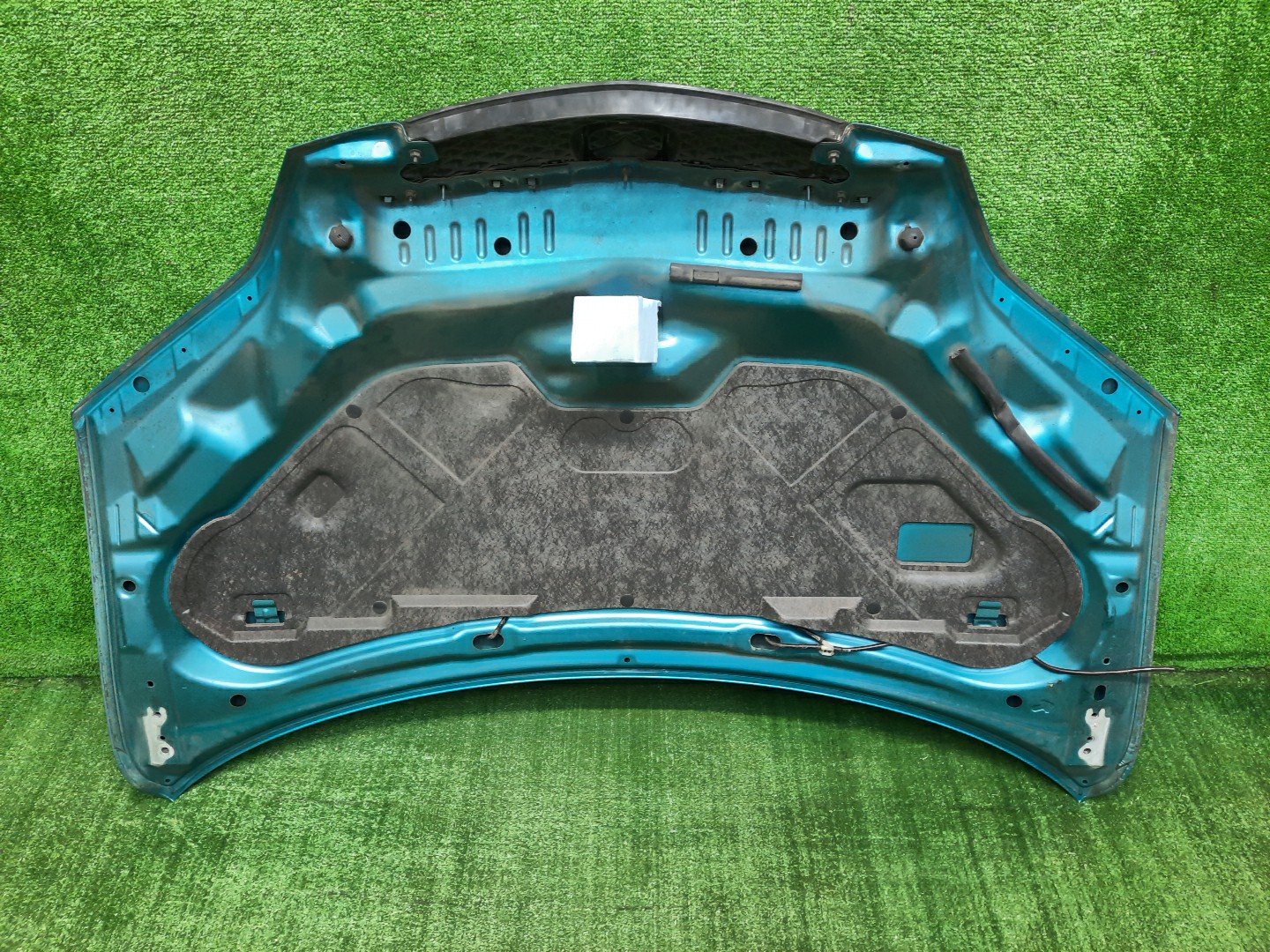 Капот MAZDA DEMIO DY3W, DY5W, DY3R 4282 5 ракурс