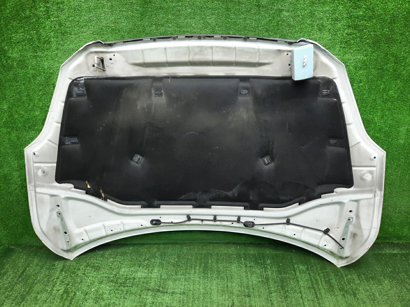 Капот VOLVO XC60 DZ44, DZ47, DZ80, DZ99, DZ40, DZ, DZ31, DZ52, DZ69, DZ70, DZ71, DZ72, DZ82, DZ83, DZ87, DZ88, DZ95, DZ90, DZ98 4391 4 ракурс