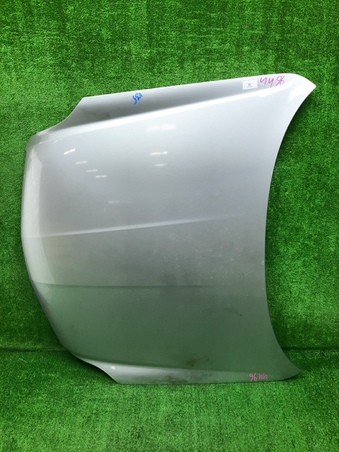Капот NISSAN SKYLINE V35 4496 1 ракурс Капот NISSAN SKYLINE V35 4496 1 ракурс